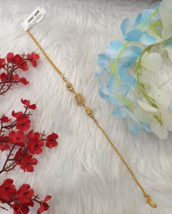 Glossy Gold Bracelet – Perfect for Layering