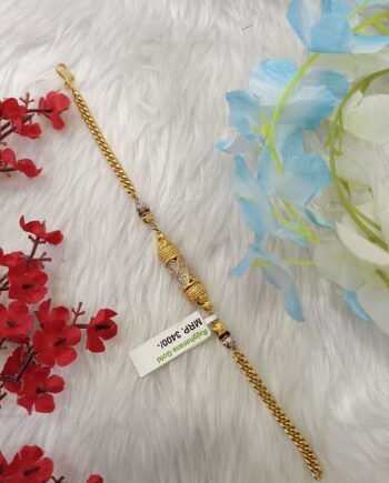 Adjustable Gold Kada with Modern Design